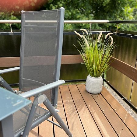 Peedy'S Luxurioese 60M² Wohnung Mit Balkonterrasse Stade Esterno foto