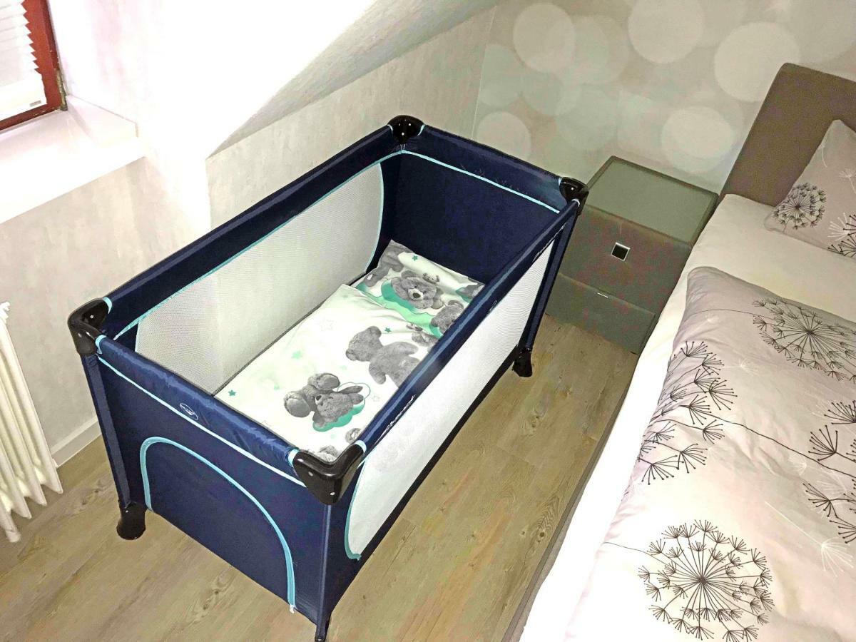 Peedy'S Luxurioese 60M² Wohnung Mit Balkonterrasse Stade Esterno foto